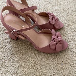 Women’s shoes sandals heel